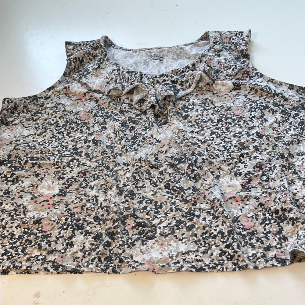 Basic Editions Floral Ruffle Tank Top in Cream, Black, Pink